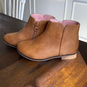 Cat & Jack Chelsea Boot